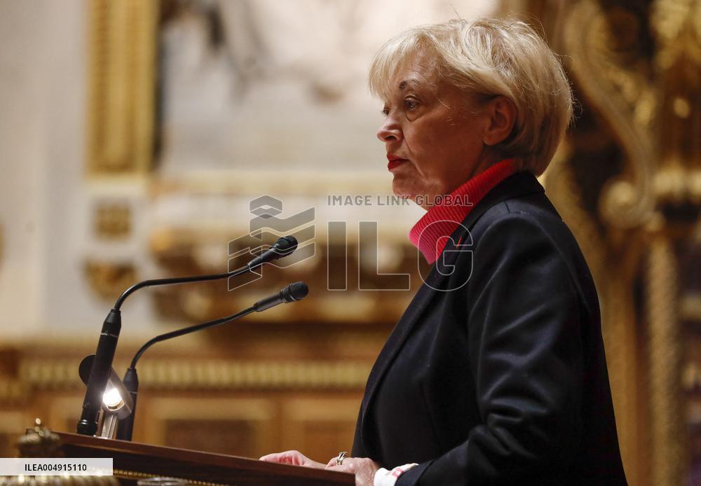 Debate on The Social Security Bill in The Senate - Paris