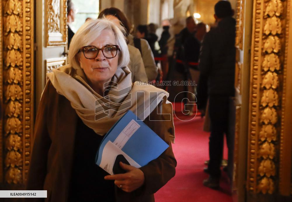 Questions to The Government - Paris