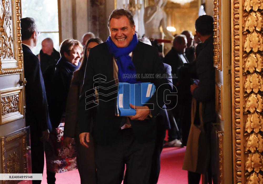 Questions to The Government - Paris