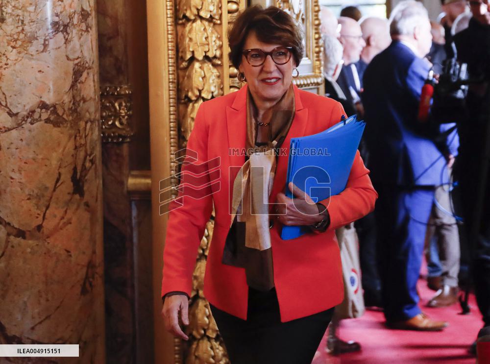 Questions to The Government - Paris