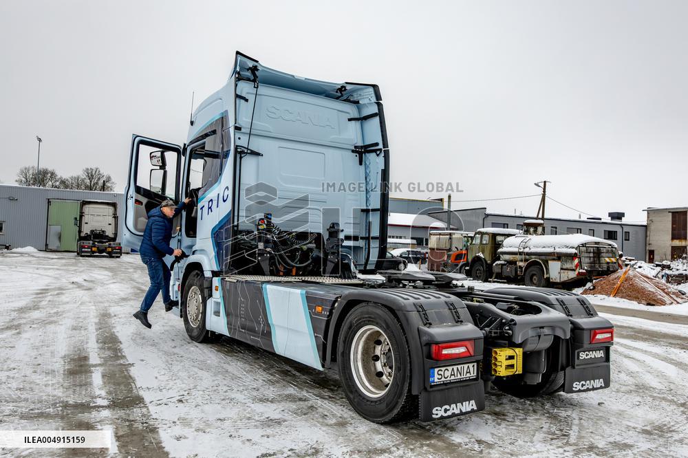 Electric truck