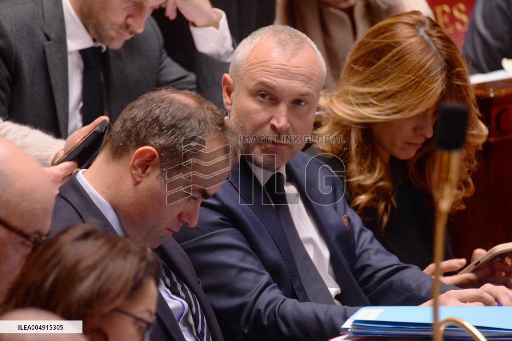 Questions to the Government - Paris