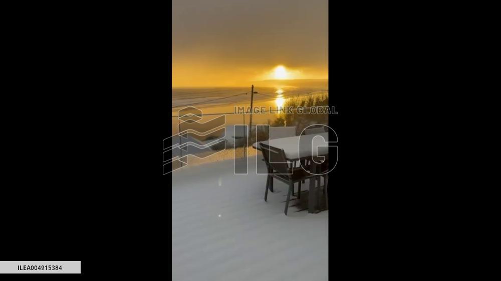 UK: Snow Blankets Country as Arctic Air Arrives 9