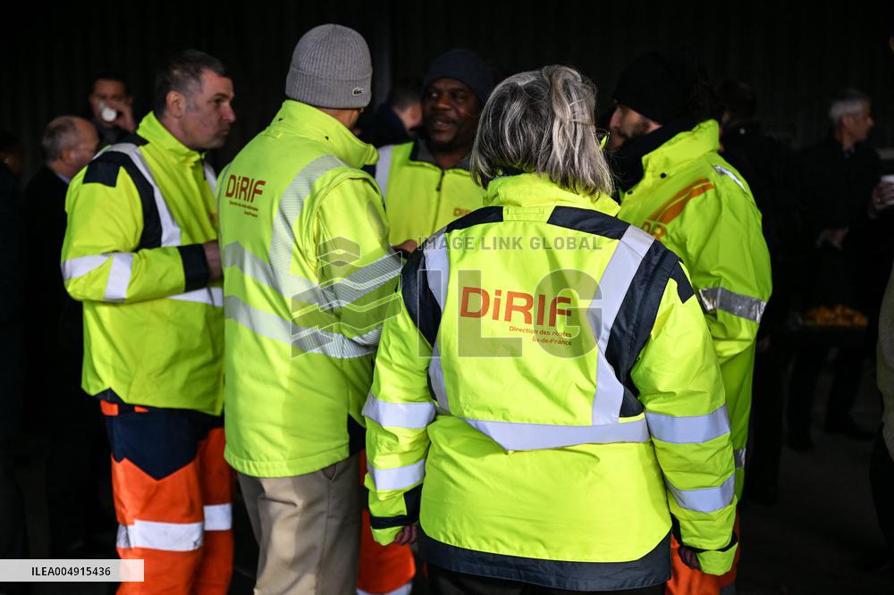 Philippe Tabarot Visits The Saint-Denis Maintenance And Intervention Center