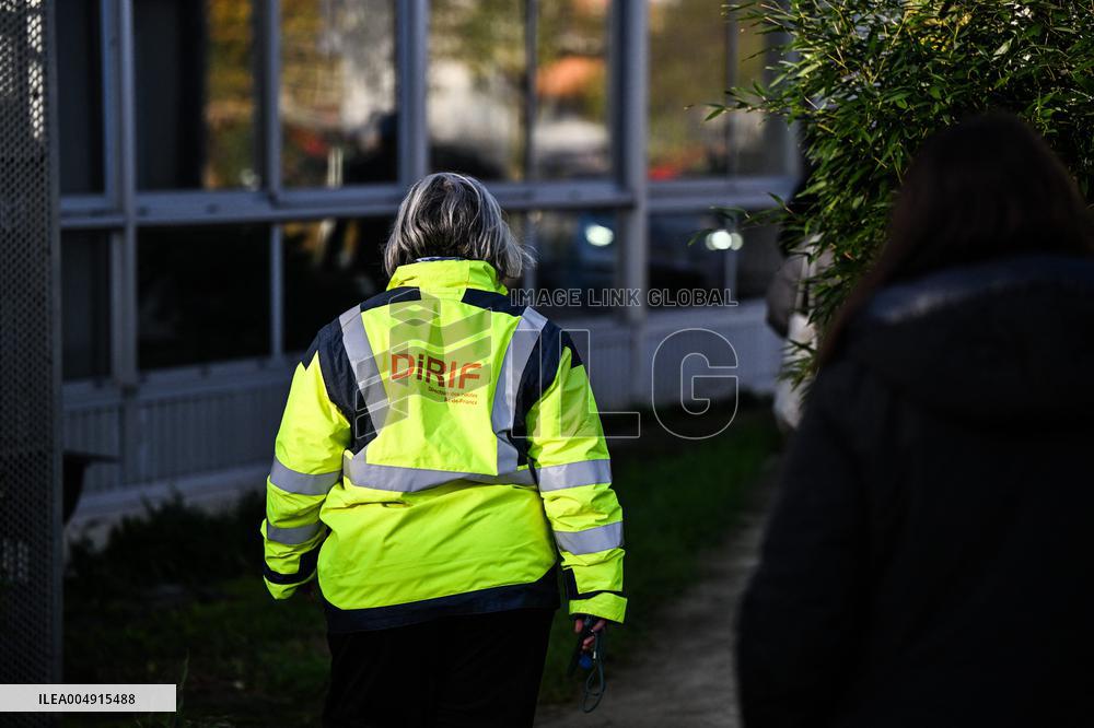 Philippe Tabarot Visits The Saint-Denis Maintenance And Intervention Center