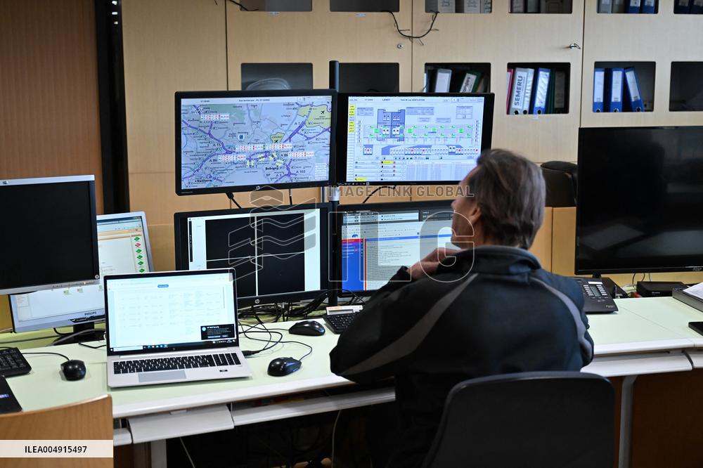 Philippe Tabarot Visits The Saint-Denis Maintenance And Intervention Center