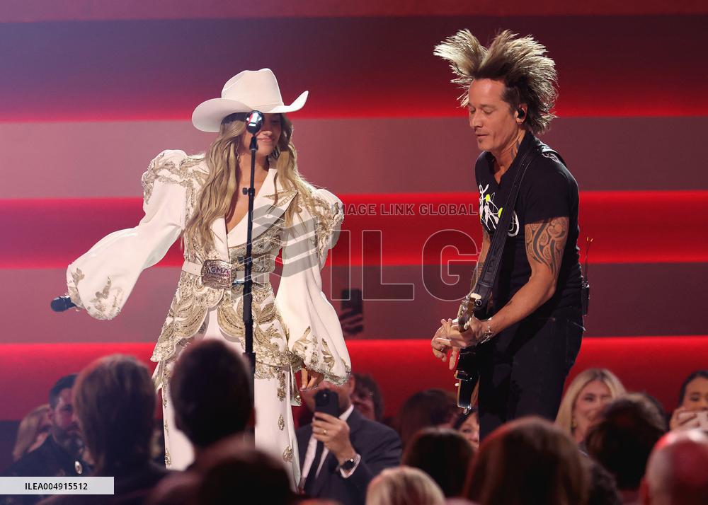 59th Annual CMA Awards - Show