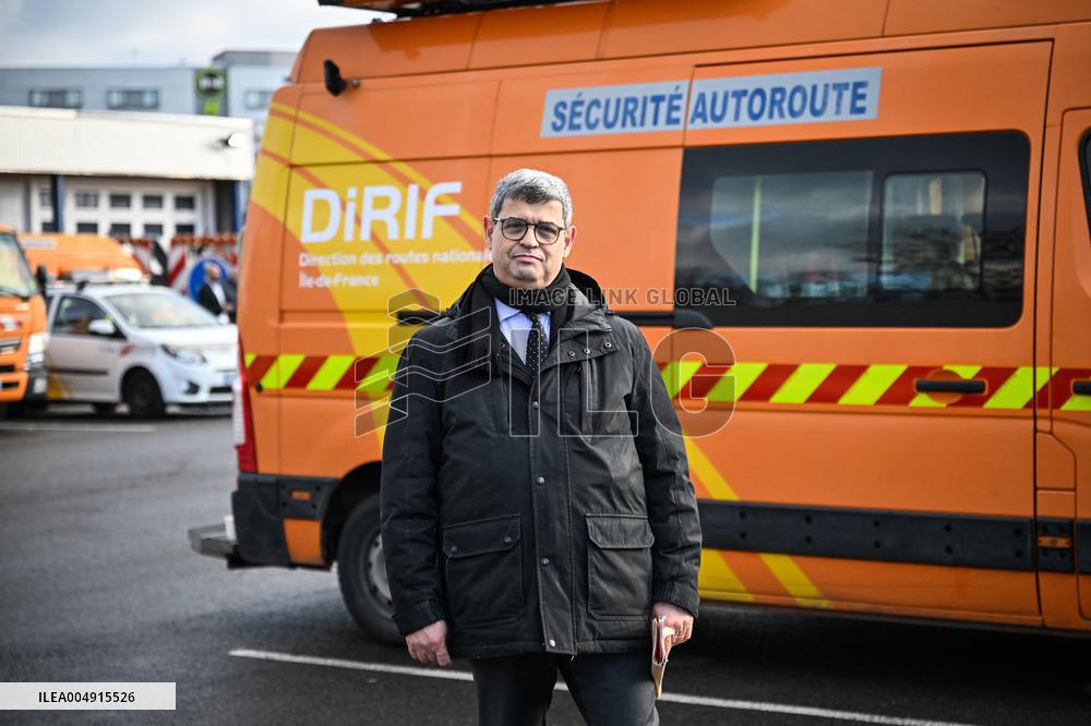 Philippe Tabarot Visits The Saint-Denis Maintenance And Intervention Center