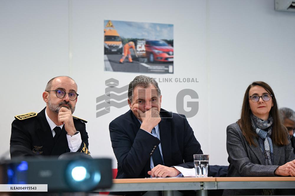 Philippe Tabarot Visits The Saint-Denis Maintenance And Intervention Center