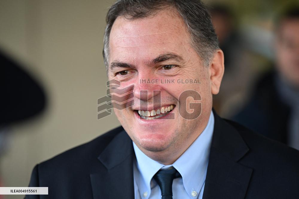 Philippe Tabarot Visits The Saint-Denis Maintenance And Intervention Center