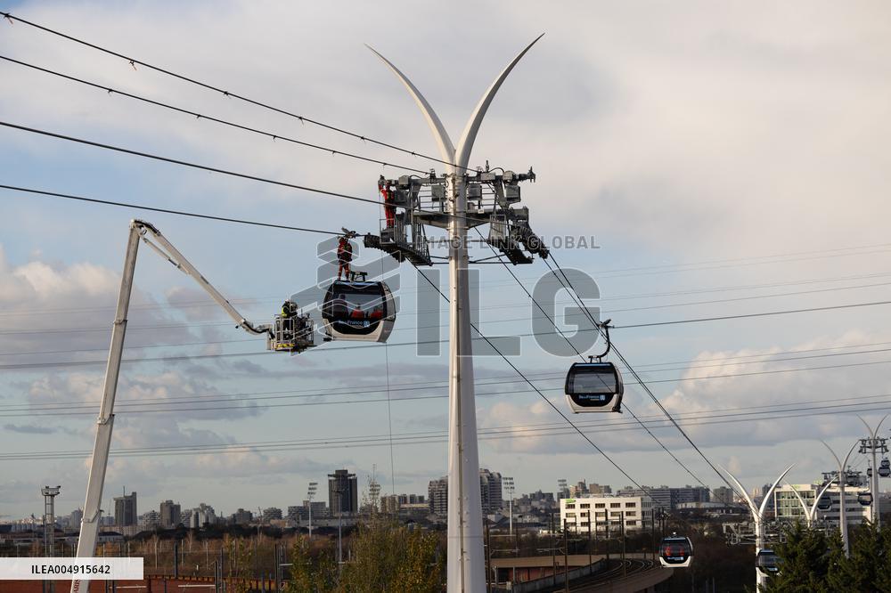 Firefighter evacuation exercice on urban cable car - Limeil-Brevannes