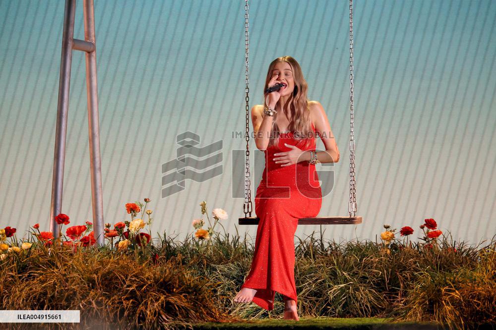 59th Annual CMA Awards - Show