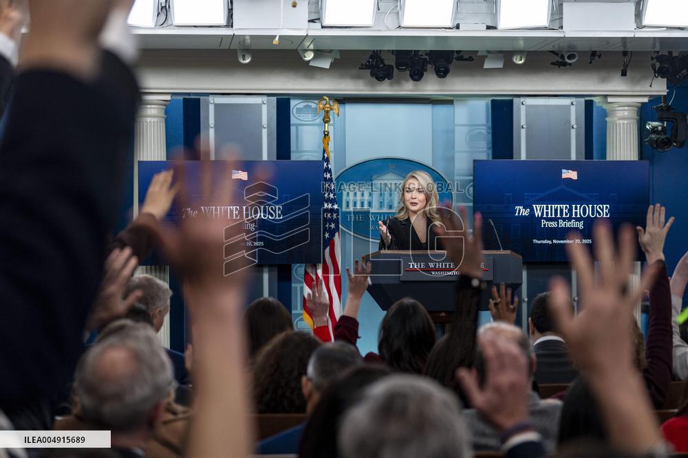 Ed. Secretary McMahon, WH Secretary Leavitt Host Press Briefing at White House