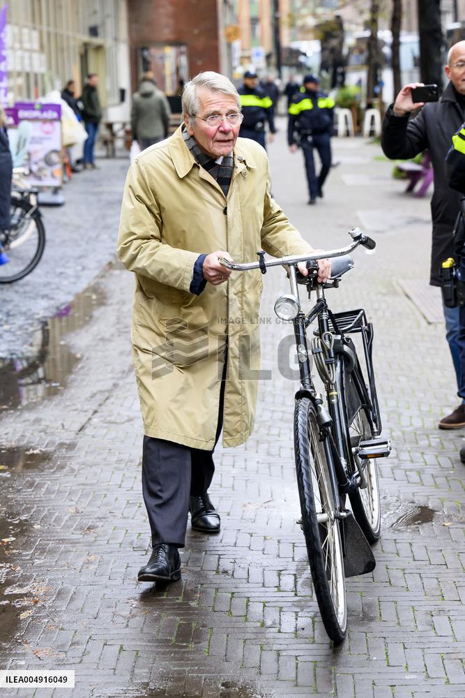 Special Joint Meeting of the States General - The Hague