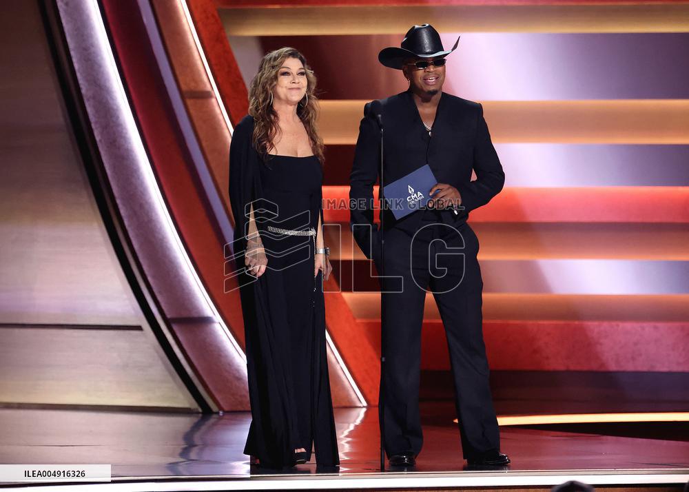 59th Annual CMA Awards - Show