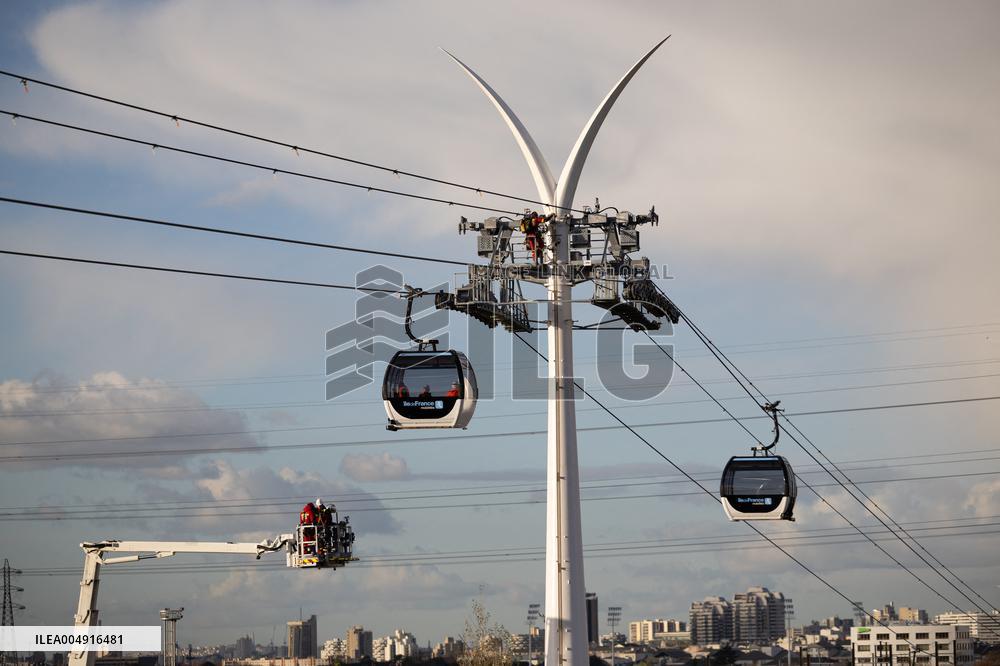 Firefighter evacuation exercice on urban cable car - Limeil-Brevannes