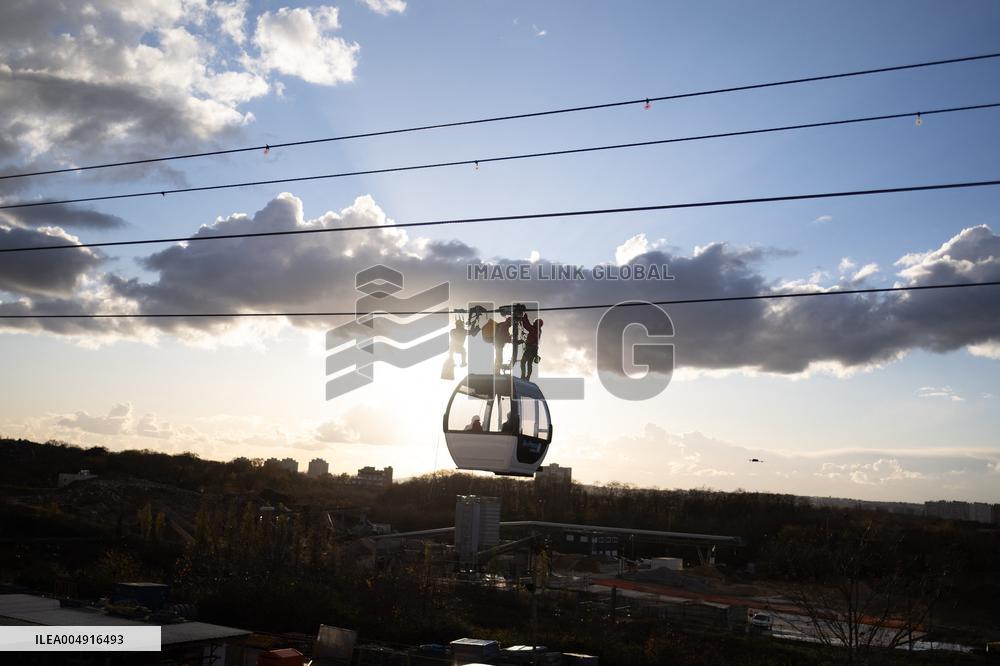 Firefighter evacuation exercice on urban cable car - Limeil-Brevannes
