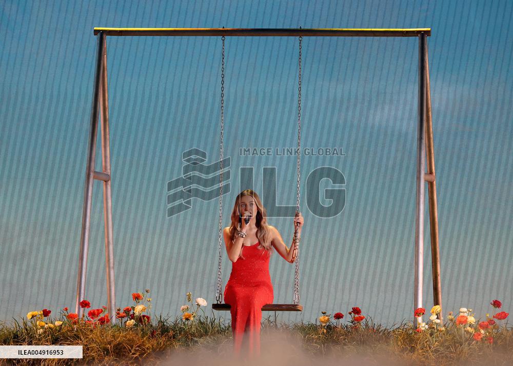 59th Annual CMA Awards - Show