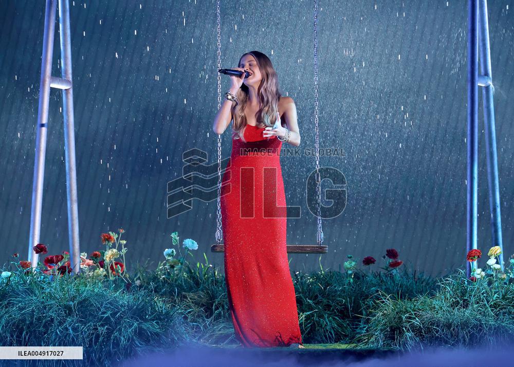 59th Annual CMA Awards - Show