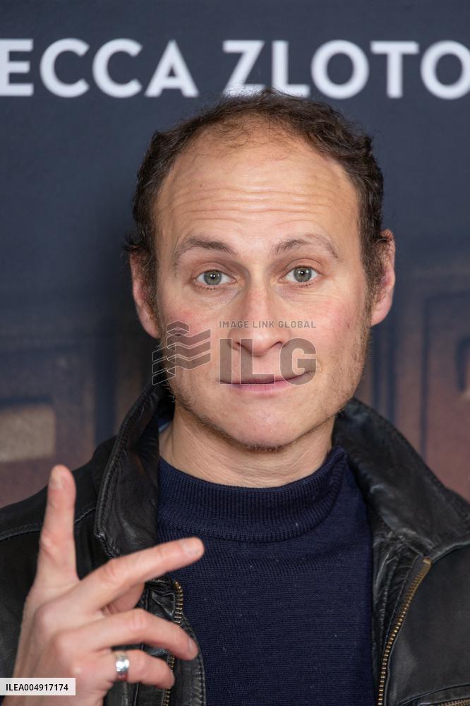 Vie Privee Paris Film Premiere NB