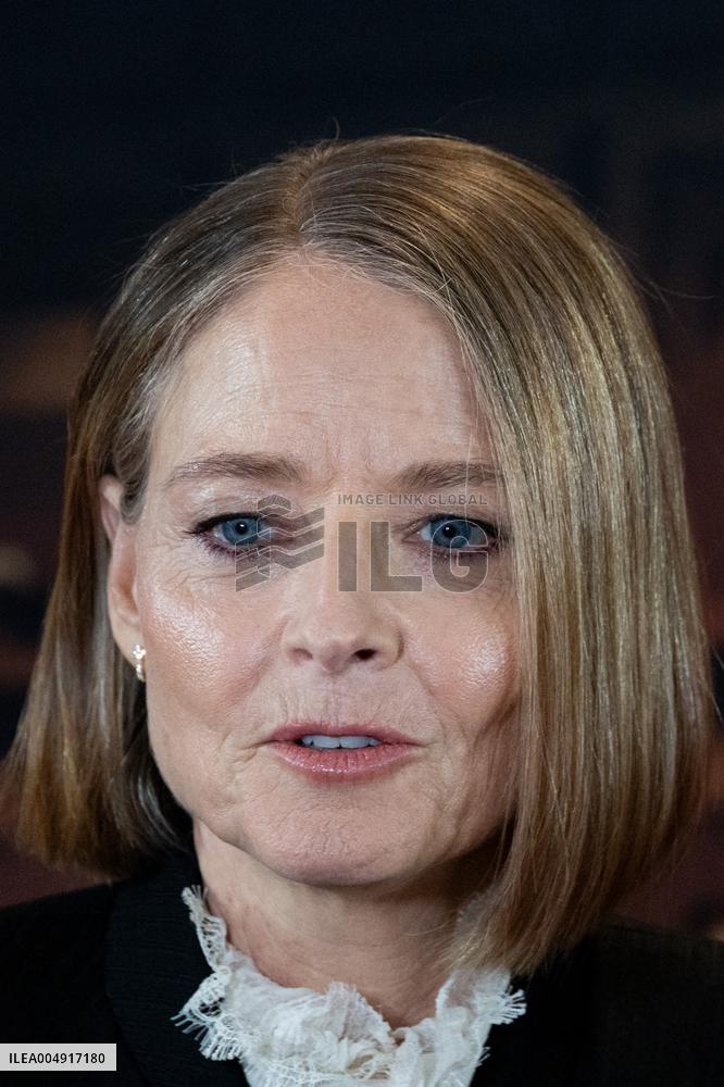 Vie Privee Paris Film Premiere NB