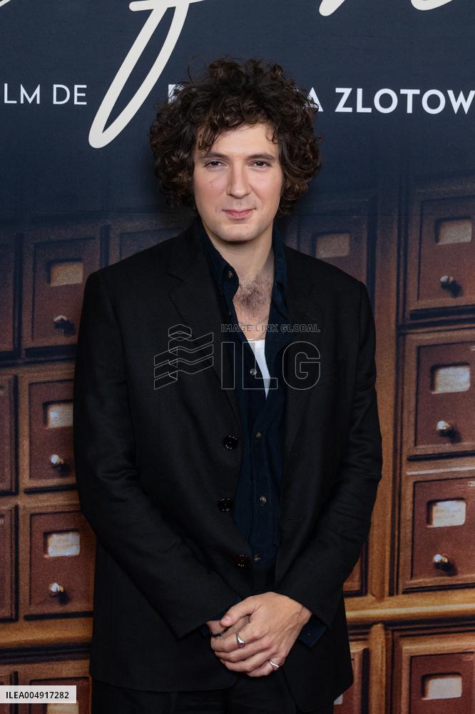 Vie Privee Paris Film Premiere NB