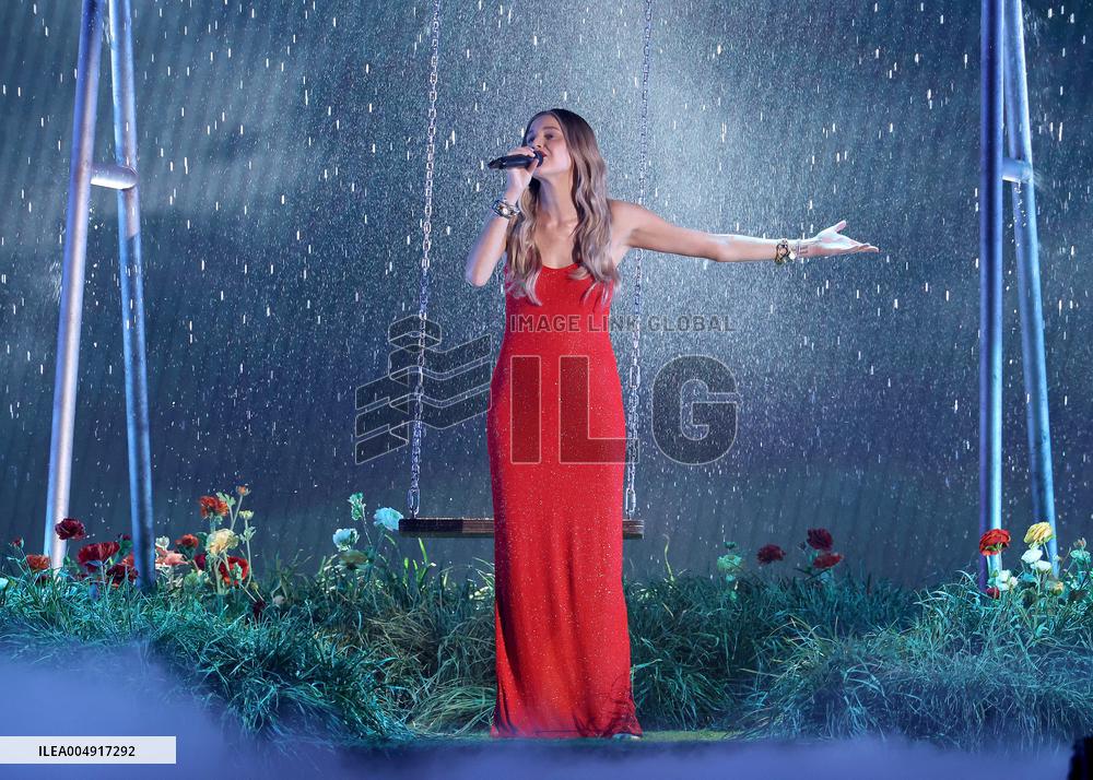 59th Annual CMA Awards - Show