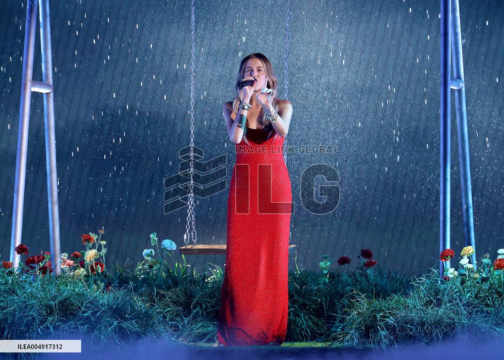 59th Annual CMA Awards - Show