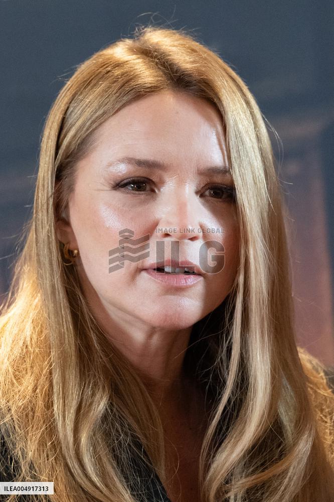 Vie Privee Paris Film Premiere NB