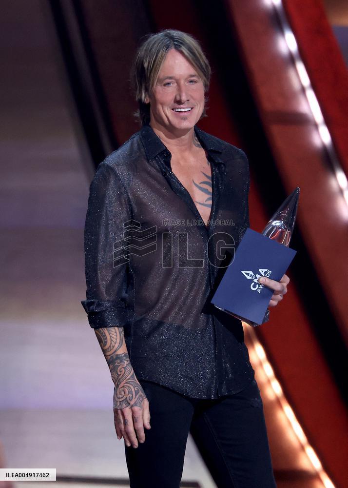 59th Annual CMA Awards - Show