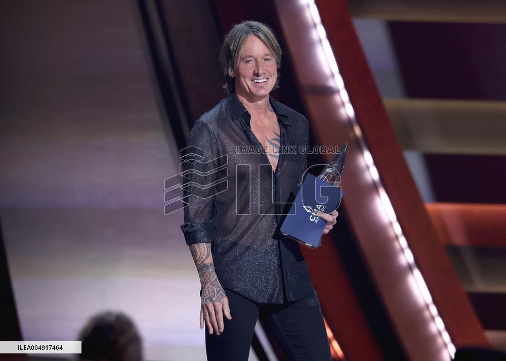 59th Annual CMA Awards - Show