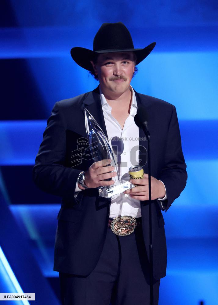 59th Annual CMA Awards - Show