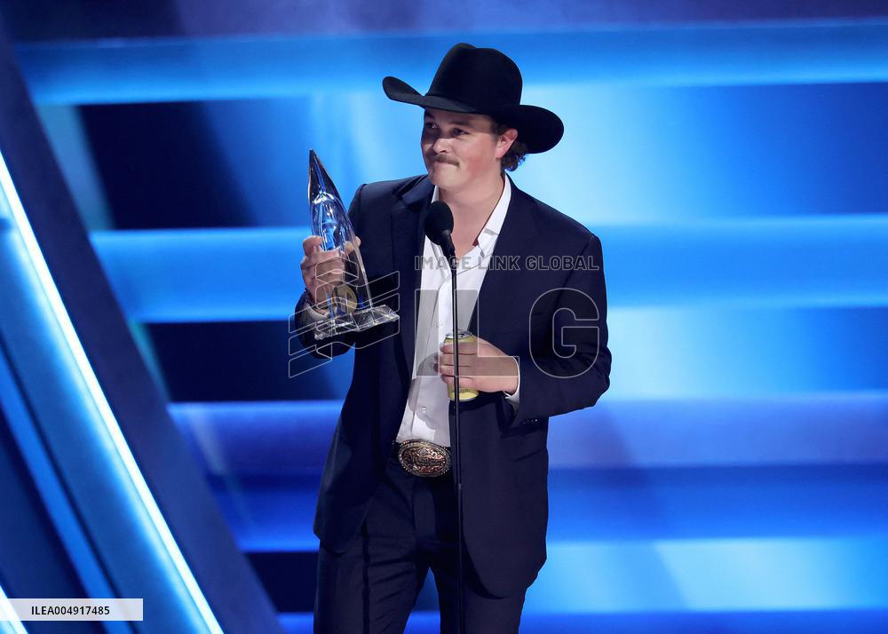 59th Annual CMA Awards - Show