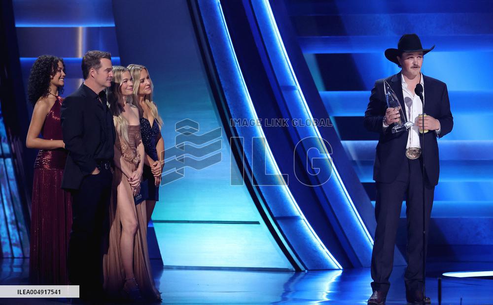 59th Annual CMA Awards - Show
