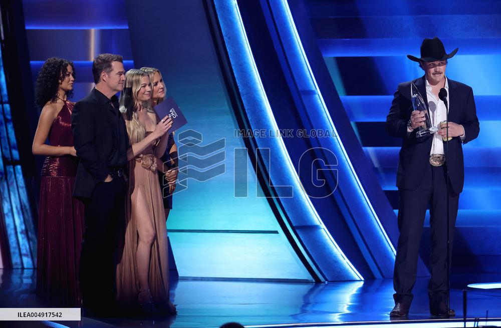 59th Annual CMA Awards - Show