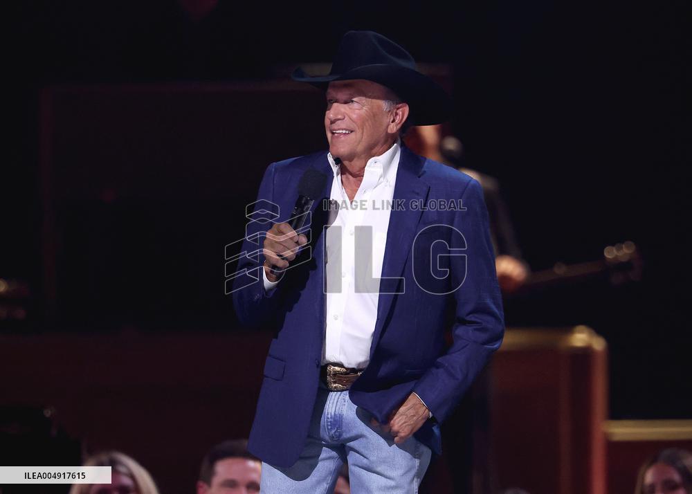 59th Annual CMA Awards - Show