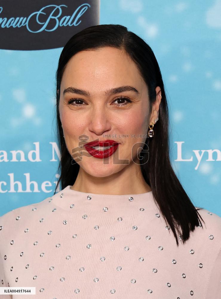 Women s Guild Cedars-Sinai Fall Snow Ball Gala - LA