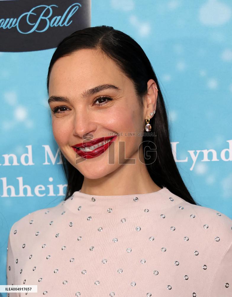 Women s Guild Cedars-Sinai Fall Snow Ball Gala - LA