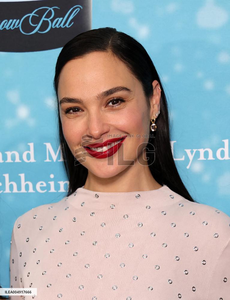 Women s Guild Cedars-Sinai Fall Snow Ball Gala - LA