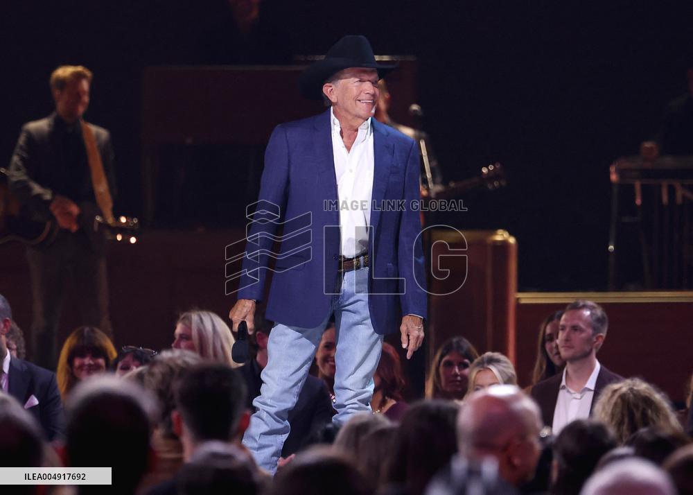 59th Annual CMA Awards - Show