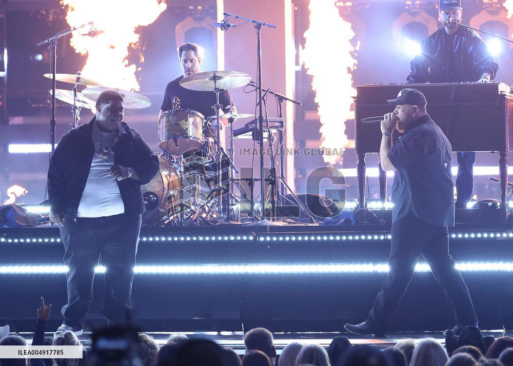 59th Annual CMA Awards - Show