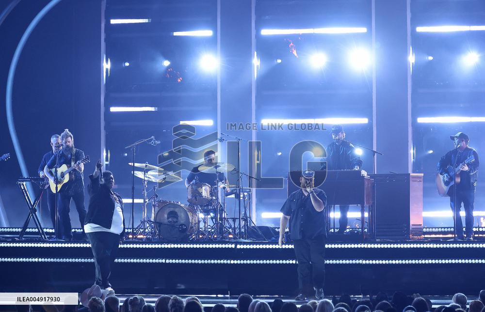 59th Annual CMA Awards - Show