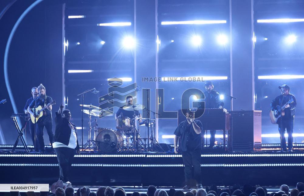 59th Annual CMA Awards - Show