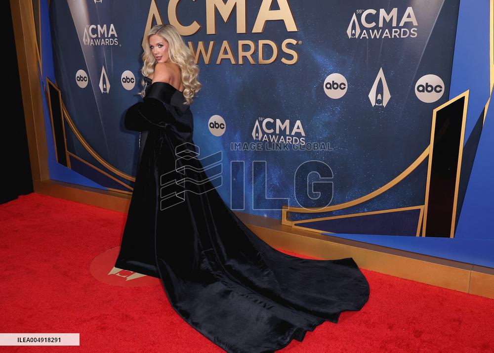 59th Annual CMA Awards - Arrivals