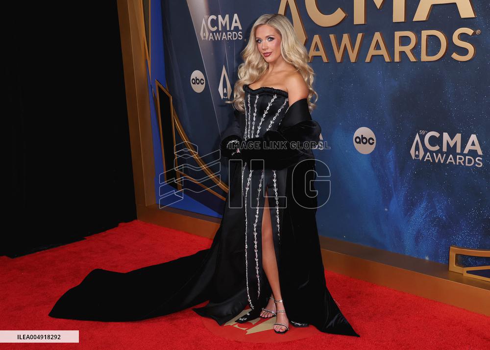 59th Annual CMA Awards - Arrivals