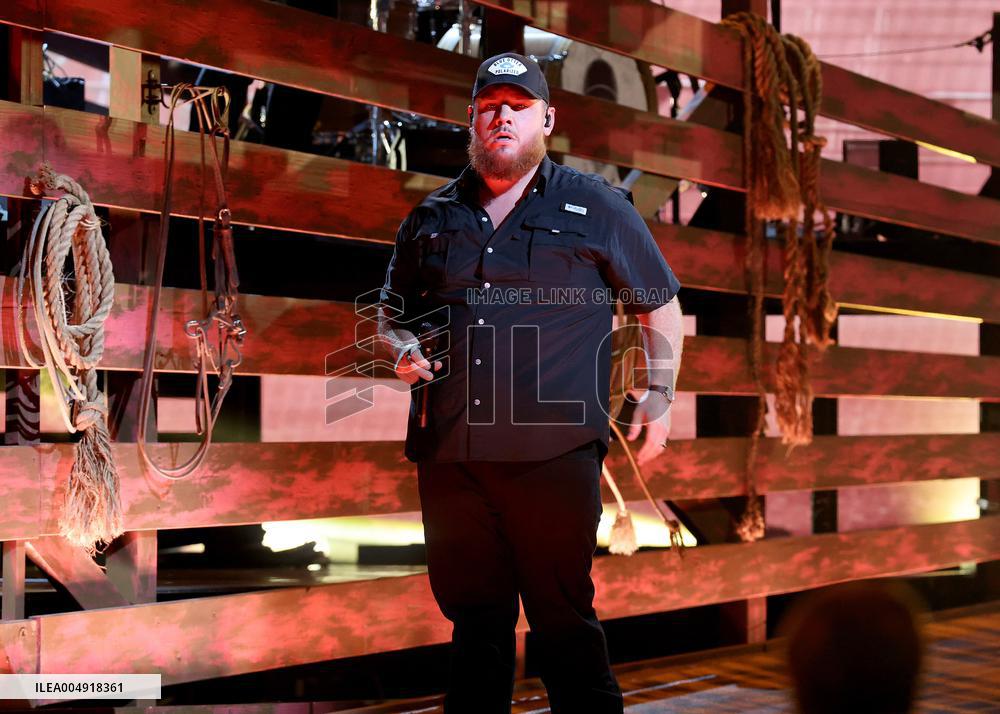 59th Annual CMA Awards - Show