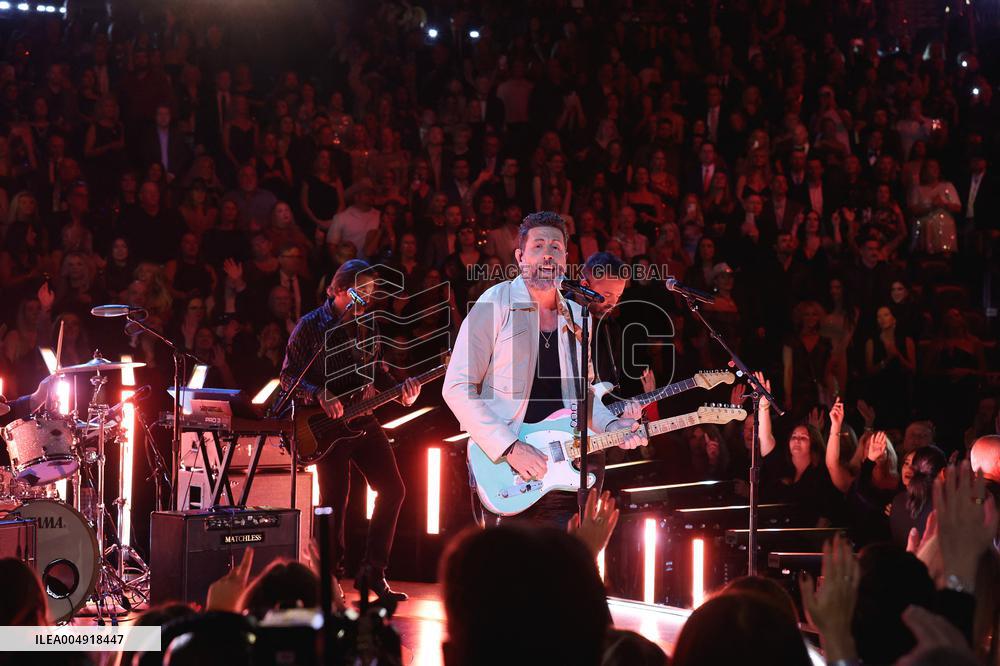 59th Annual CMA Awards - Show