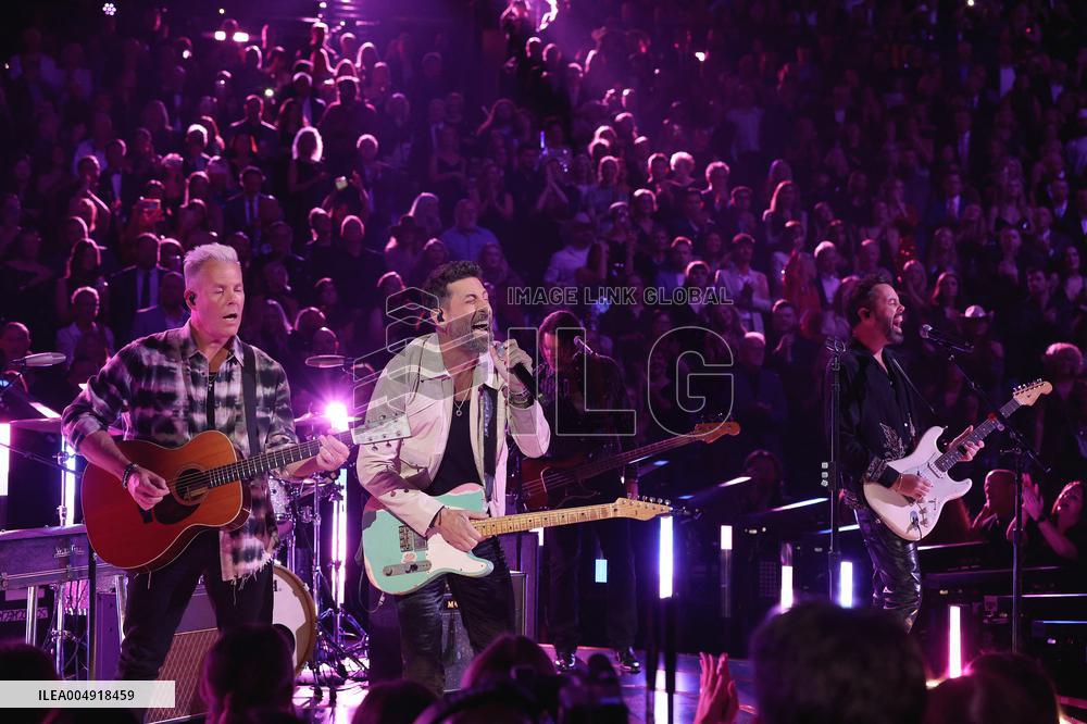 59th Annual CMA Awards - Show