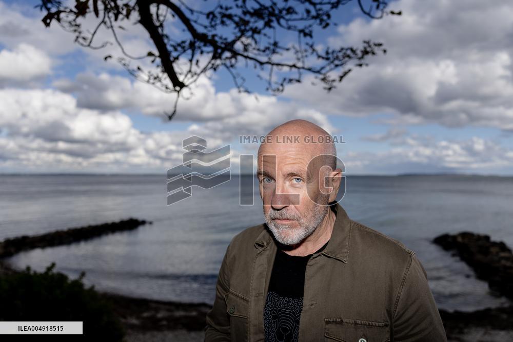 RICHARD FLANAGAN