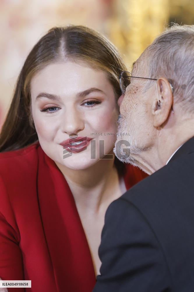 Spanish Royal Family At Golden Fleece Award Ceremony - Madrid